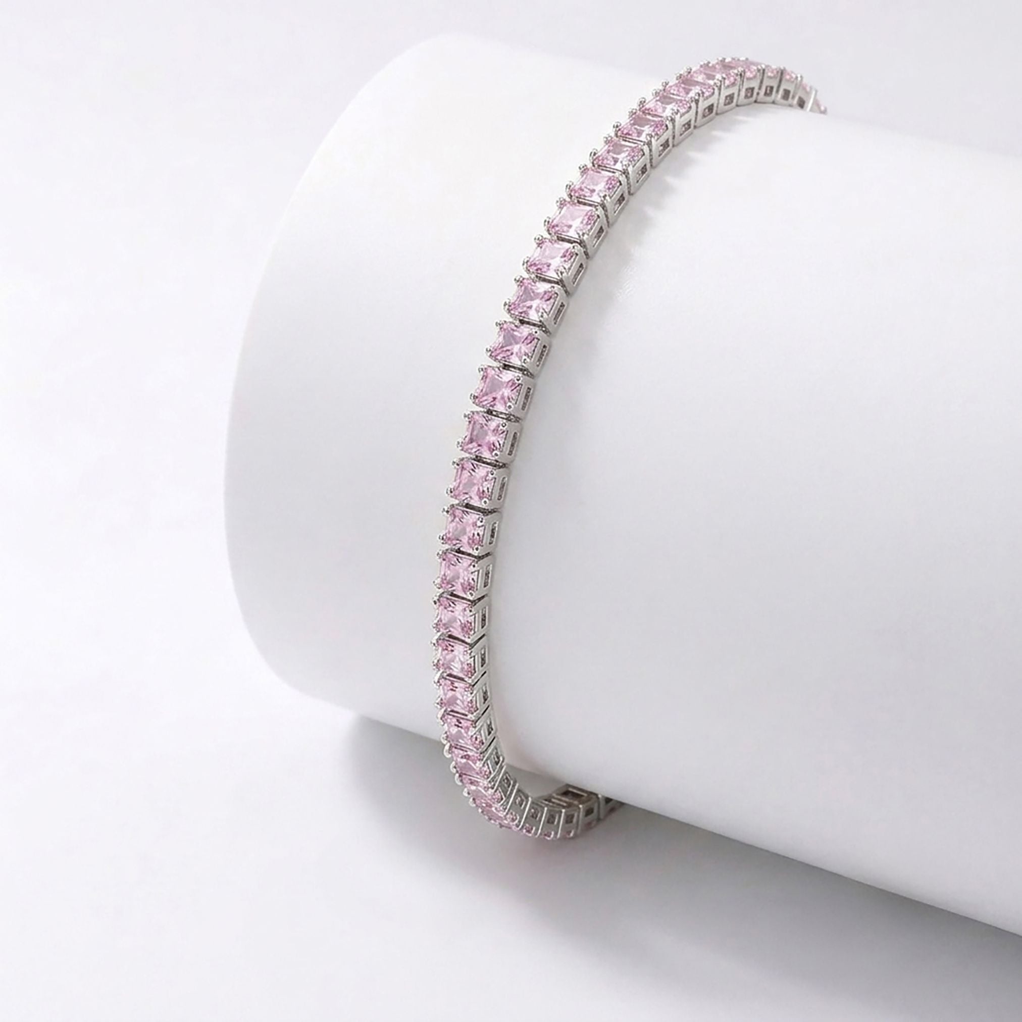 Takı Pusulası 4mm Pembe Zirkon Taşlı Ayarlanabilir Su Yolu Kadın Bileklik 4174KBV4D6