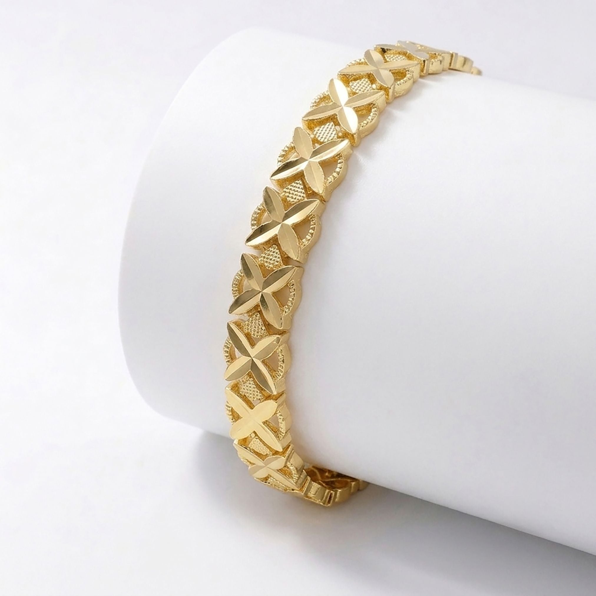 Takı Pusulası Clovera 24K Gold Kaplama 8 mm Kadın Bileklik 4174KBV5D2