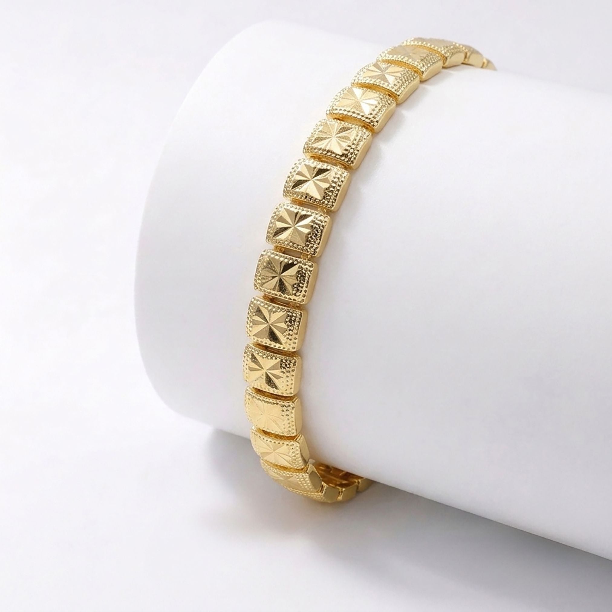Takı Pusulası Stella 24K Gold Kaplama 8 mm Kadın Bileklik 4174KBV5D1